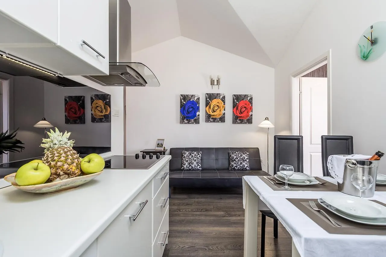 Apartments Villa Nora Rijeka
